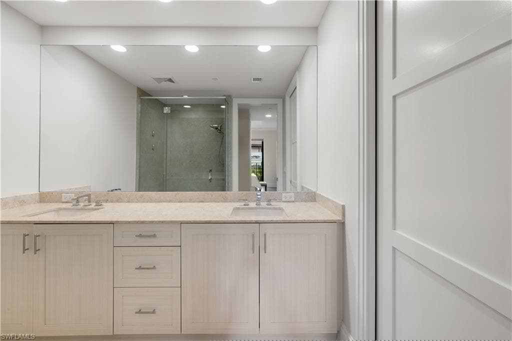 1035 3rd Ave S 203, Naples, FL 34102-21