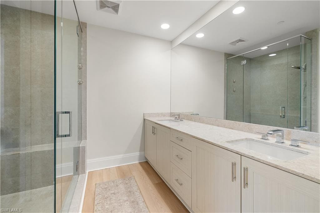 1035 3rd Ave S 203, Naples, FL 34102-22