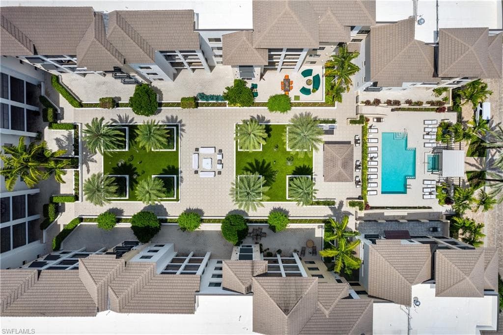 1035 3rd Ave S 203, Naples, FL 34102-3