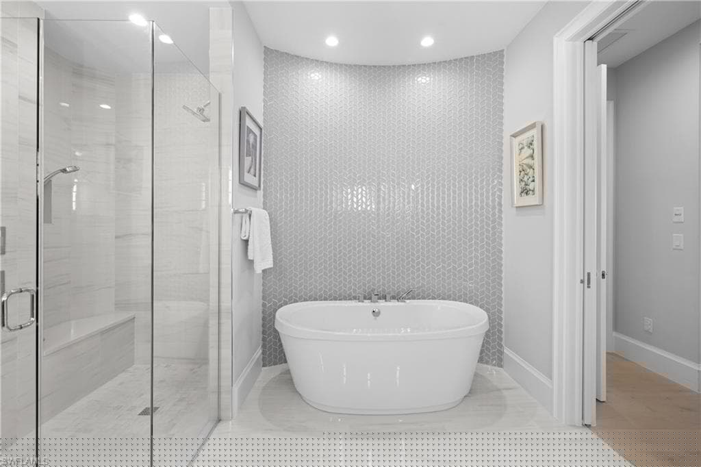 16304 Corsica Way 101, Naples, FL 34110-35