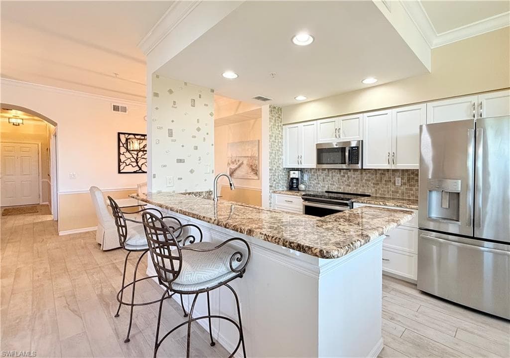 7615 Arbor Lakes Ct 446, Naples, FL 34112-7
