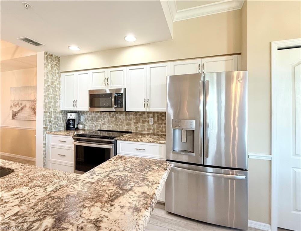 7615 Arbor Lakes Ct 446, Naples, FL 34112-8