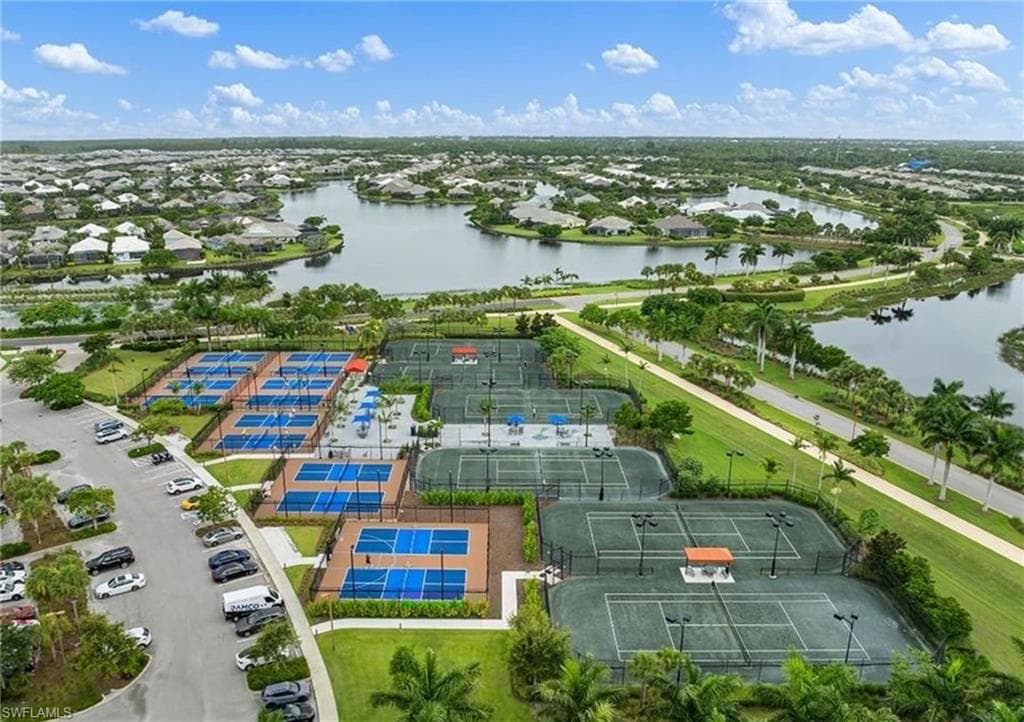 6933 Saona Ct, Naples, FL 34113-33