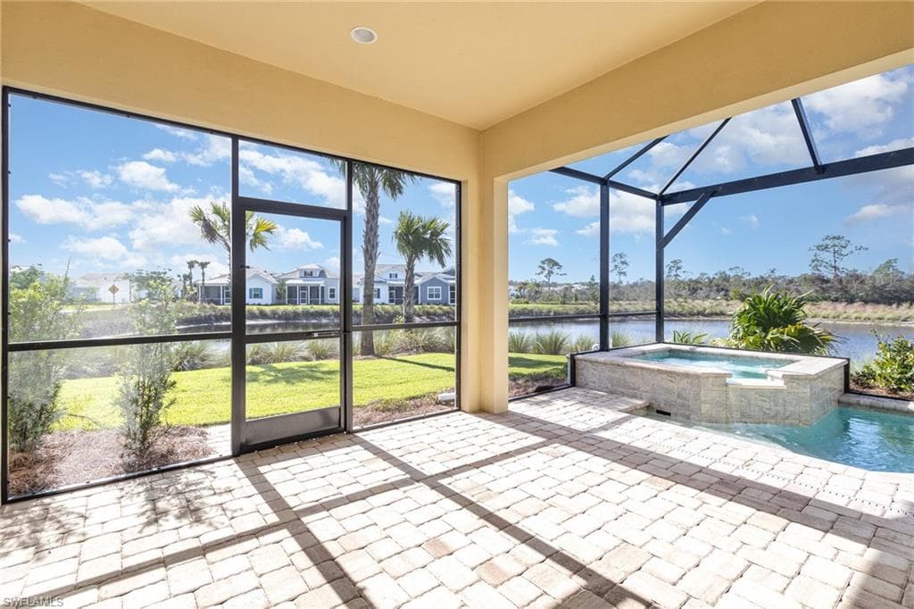 6933 Saona Ct, Naples, FL 34113-4