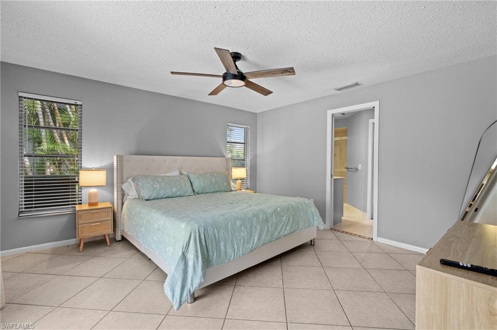 560 Century Dr, Marco Island, FL 34145-15