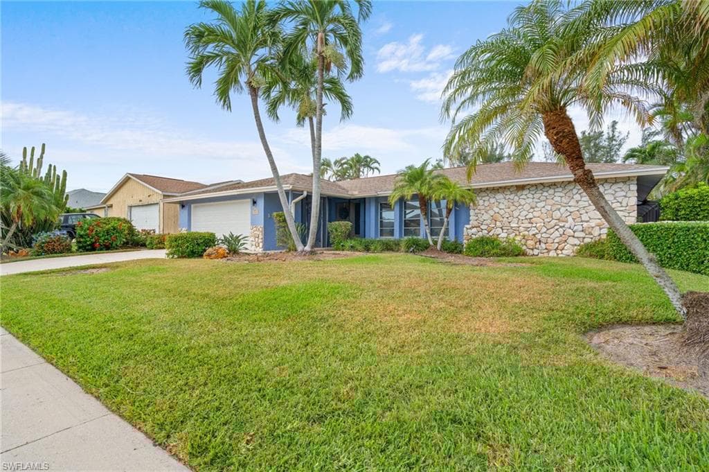 560 Century Dr, Marco Island, FL 34145-19