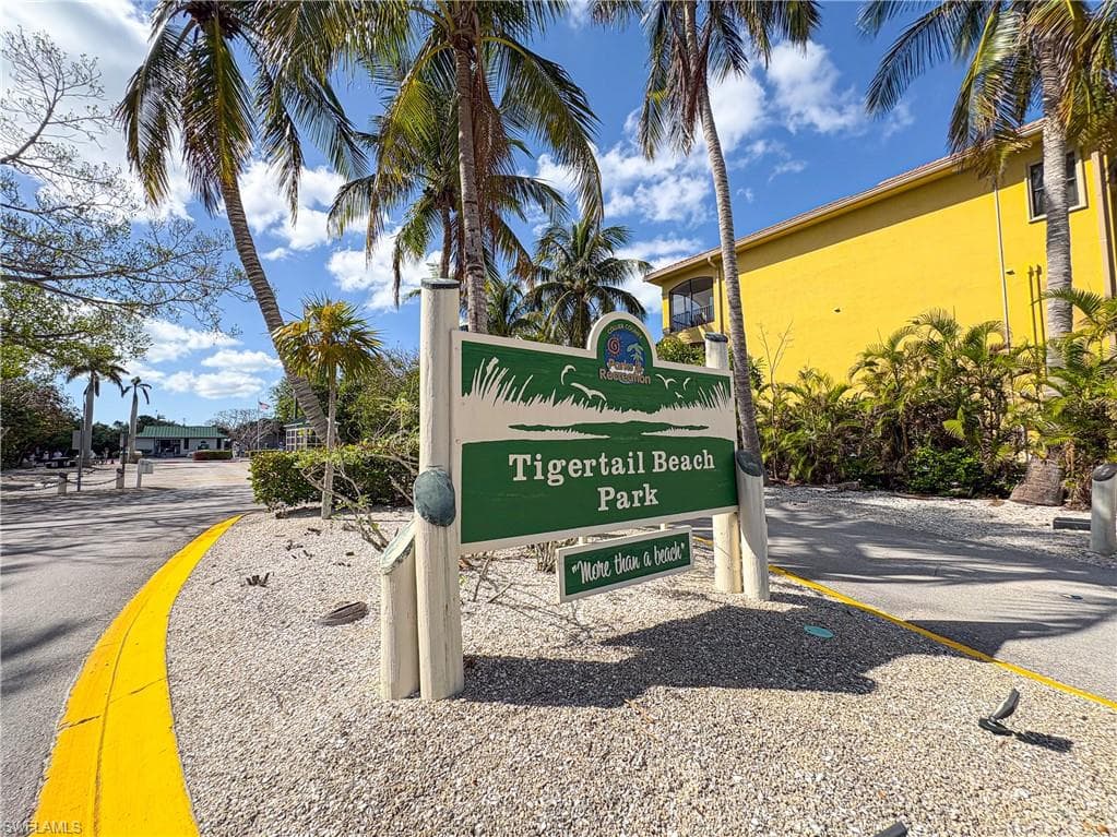 560 Century Dr, Marco Island, FL 34145-20