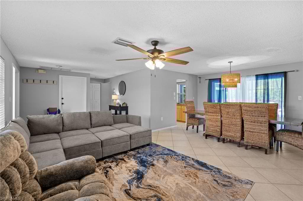560 Century Dr, Marco Island, FL 34145-3
