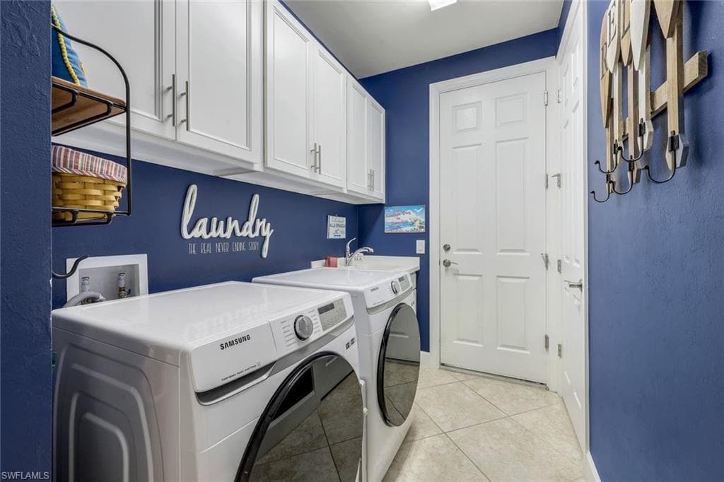 7602 Jacaranda Ln, Naples, FL 34114-14