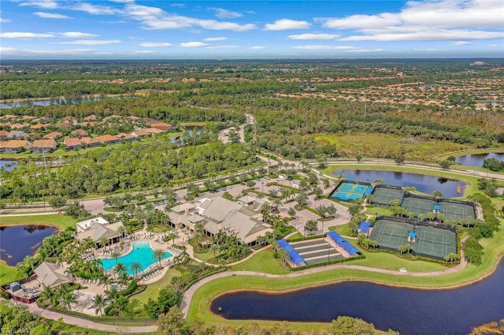 7602 Jacaranda Ln, Naples, FL 34114-21
