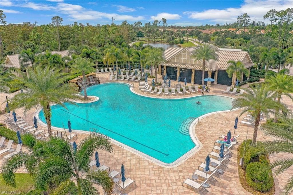 7602 Jacaranda Ln, Naples, FL 34114-22