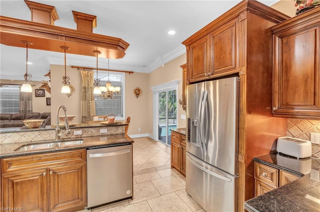 4475 16th St NE, Naples, FL 34120-11