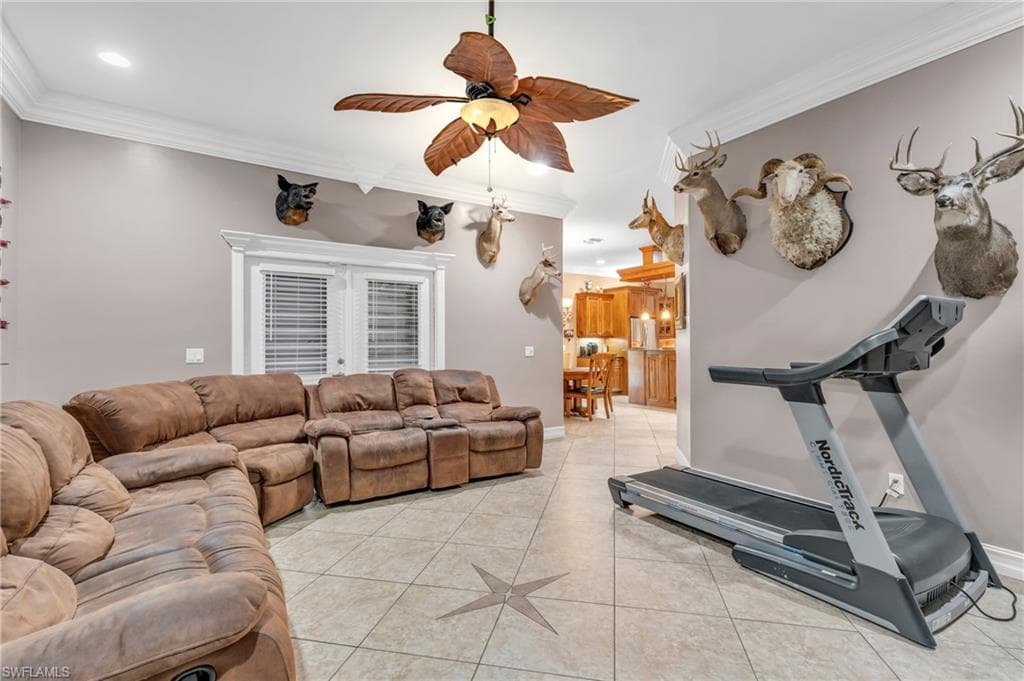 4475 16th St NE, Naples, FL 34120-17