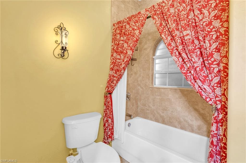 4475 16th St NE, Naples, FL 34120-33