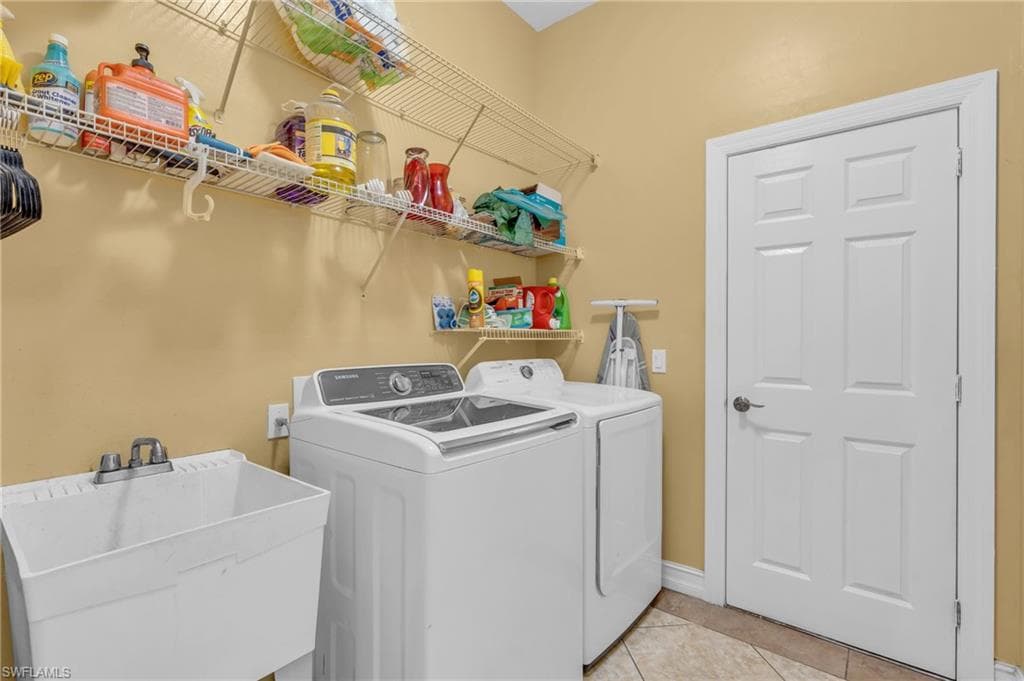4475 16th St NE, Naples, FL 34120-36