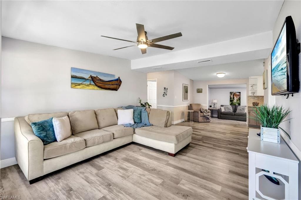2047 Harbor Ln, Naples, FL 34104-2