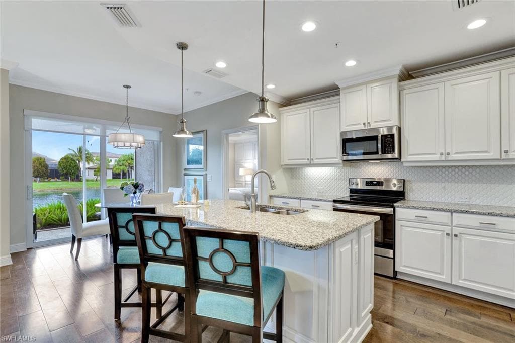 2311 Sawyers Hill Rd 801, Naples, FL 34120-4