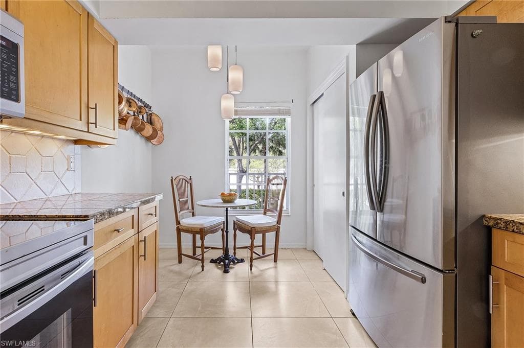 322 Sugar Pine Ln 322, Naples, FL 34108-4