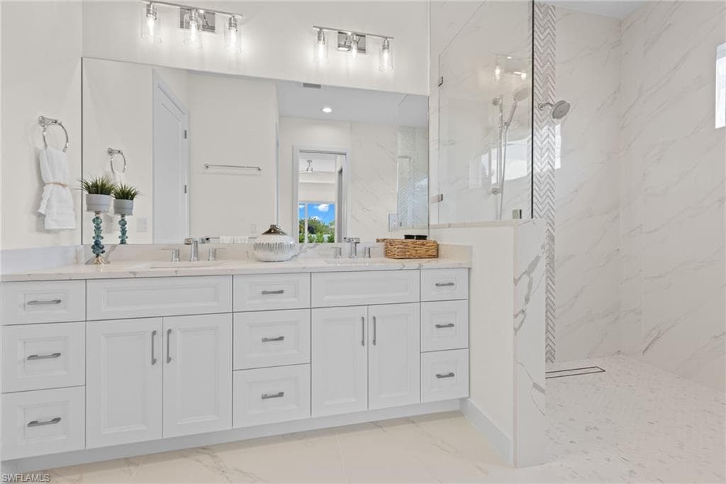 522 100th Ave N, Naples, FL 34108-15