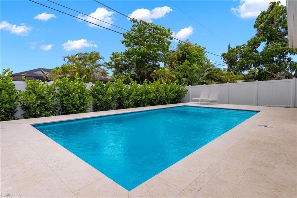 522 100th Ave N, Naples, FL 34108-26