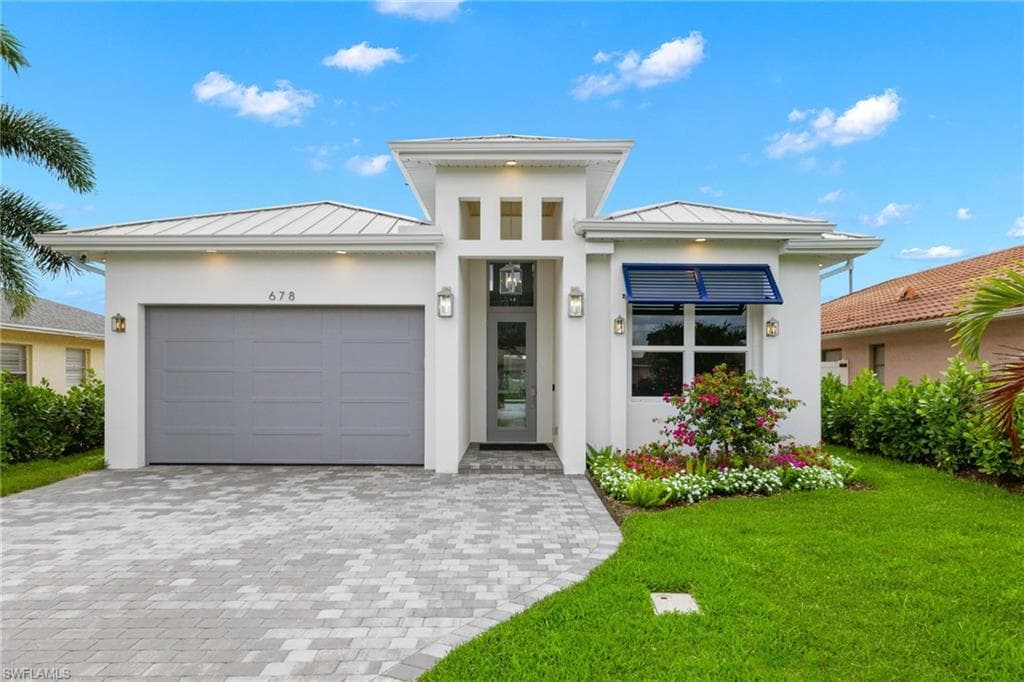 522 100th Ave N, Naples, FL 34108-2