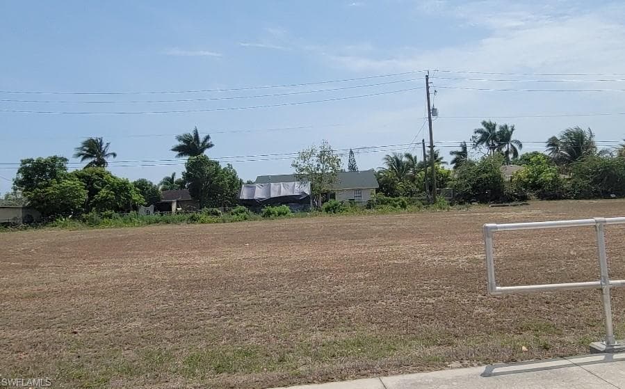 5472 Golden Gate Pky, Naples, FL 34116-4
