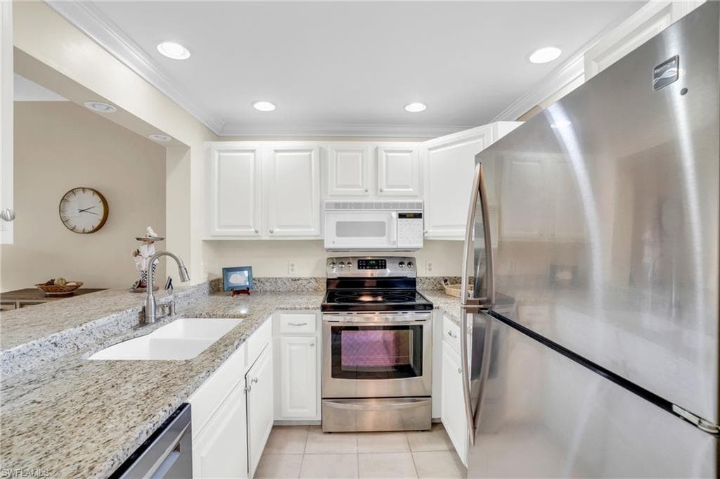 805 River Point Dr C-205, Naples, FL 34102-14
