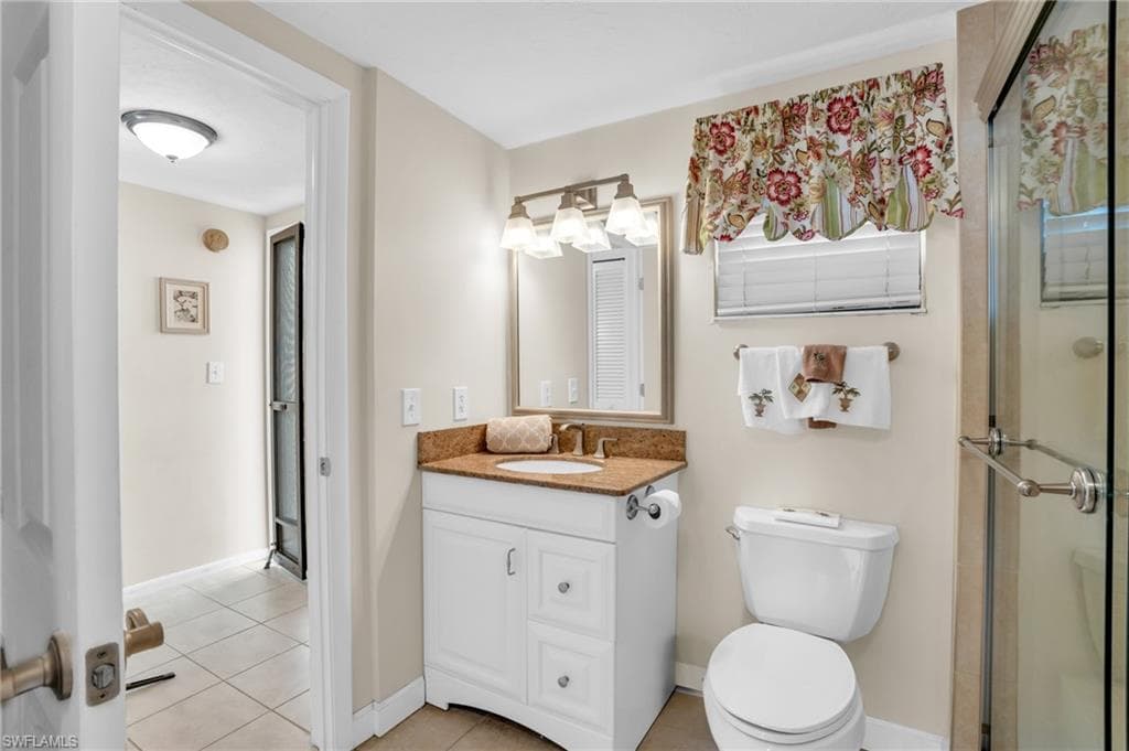 805 River Point Dr C-205, Naples, FL 34102-20