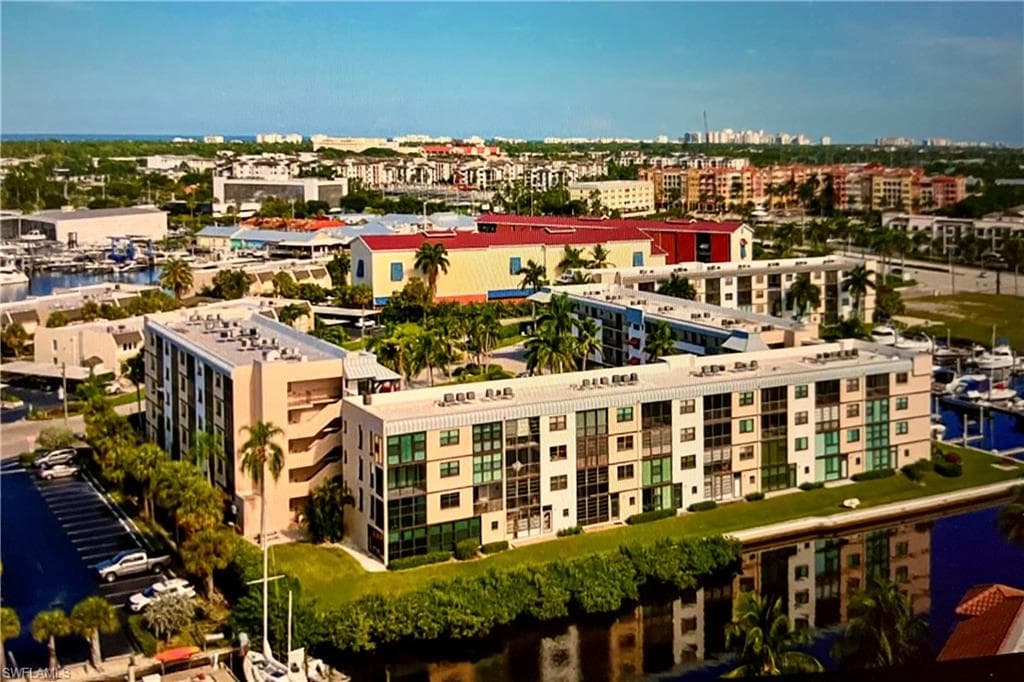 805 River Point Dr C-205, Naples, FL 34102-4