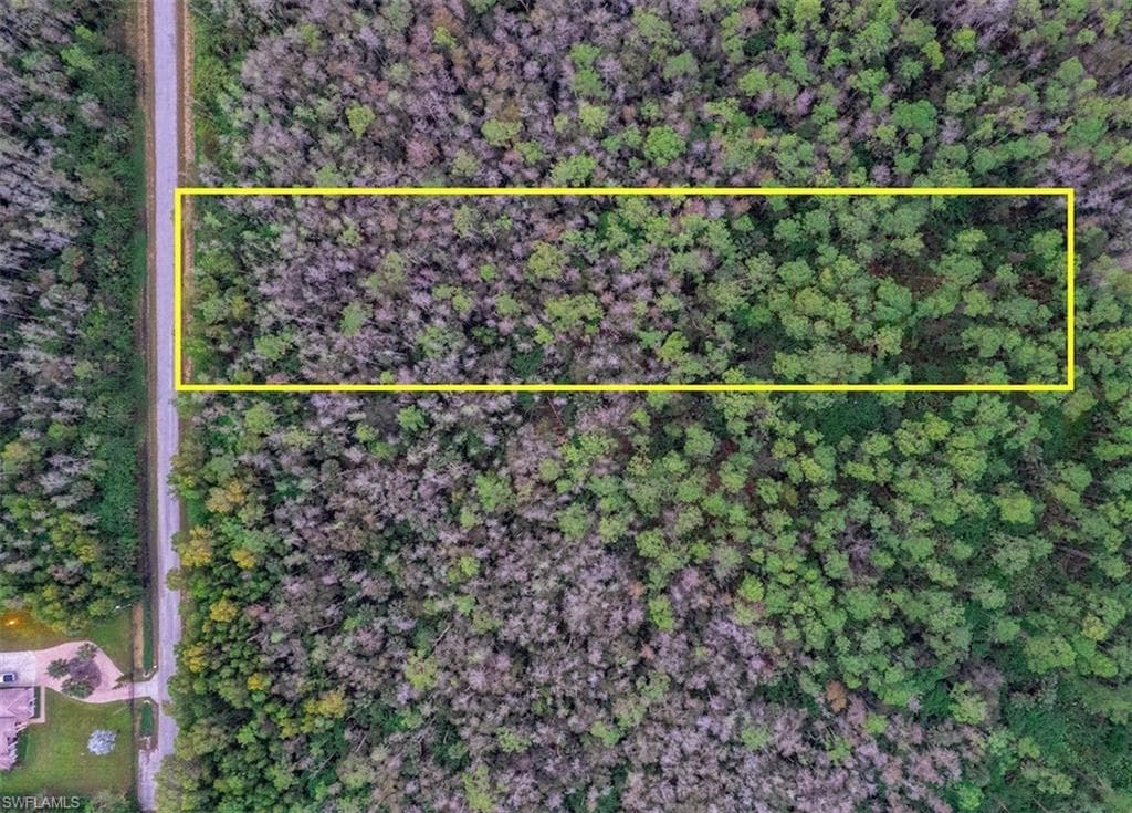 6th Ave SE, Naples, FL 34117-1