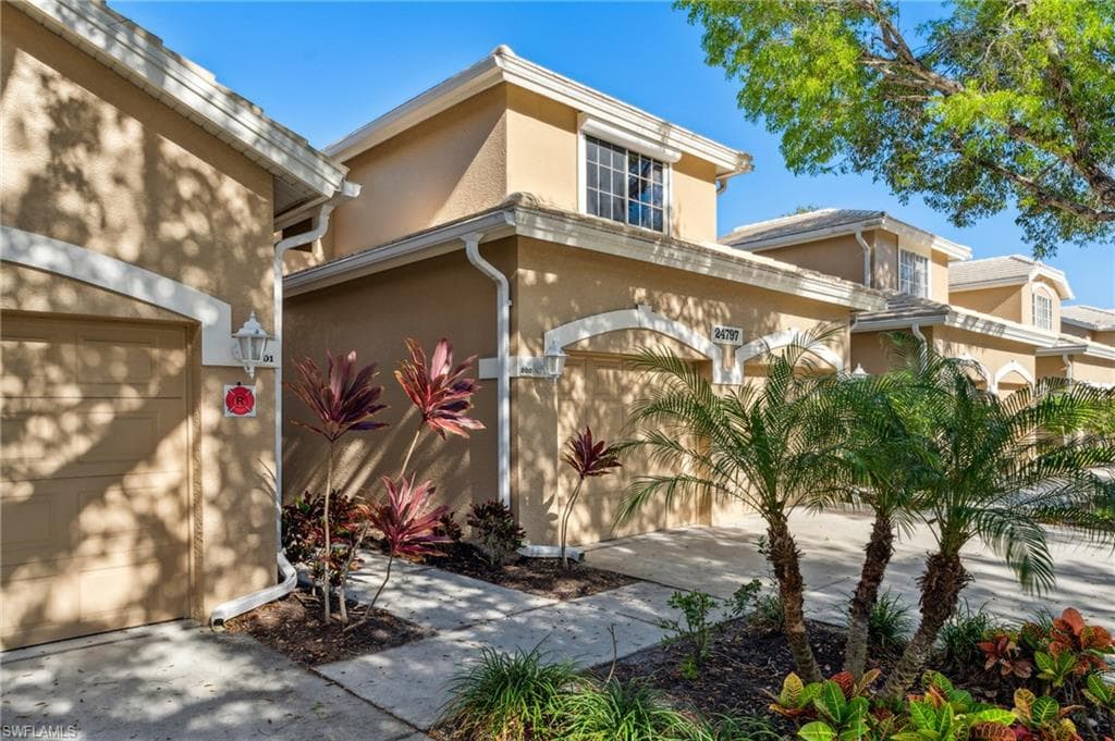 24797 Lakemont Cove Ln 202, Bonita Springs, FL 34134-27