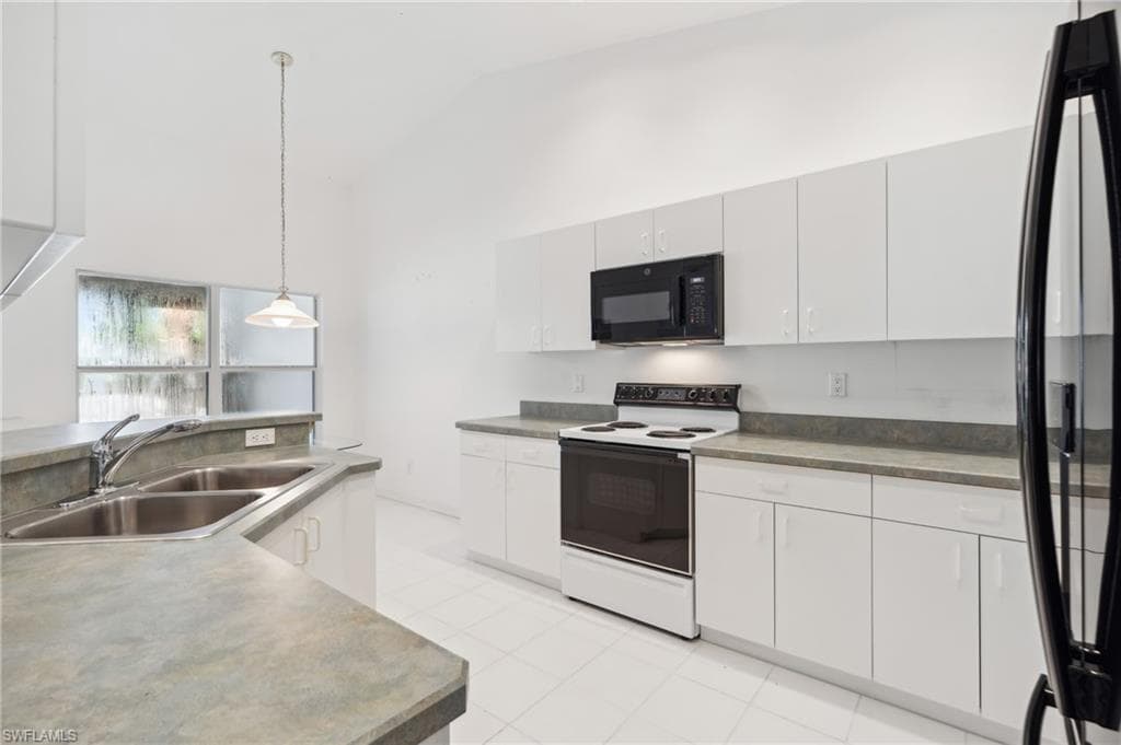 24797 Lakemont Cove Ln 202, Bonita Springs, FL 34134-4