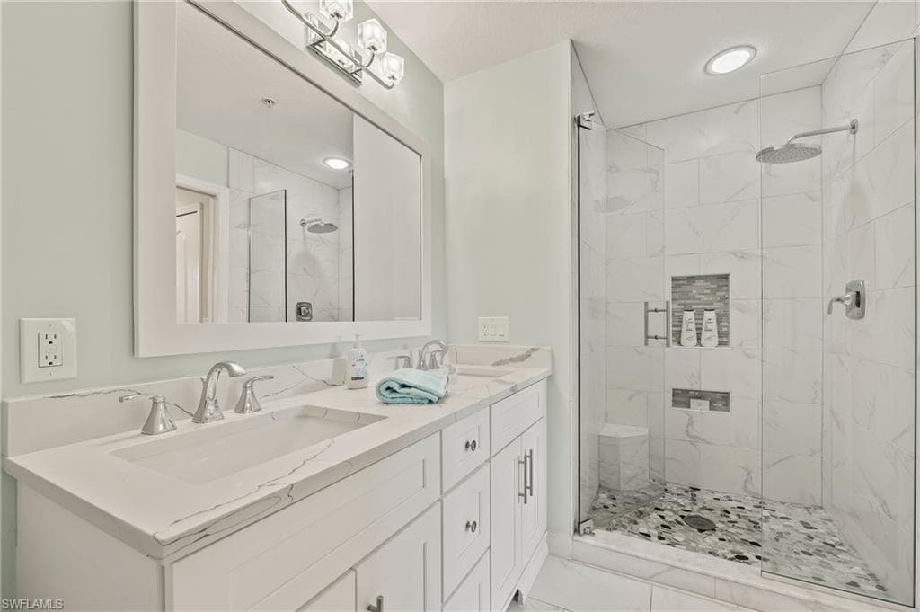 6828 Sterling Greens Pl, Naples, FL 34104-9