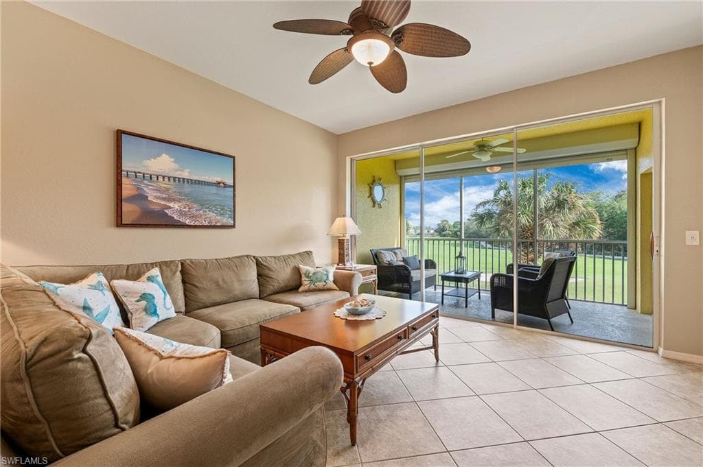 6828 Sterling Greens Pl, Naples, FL 34104-4