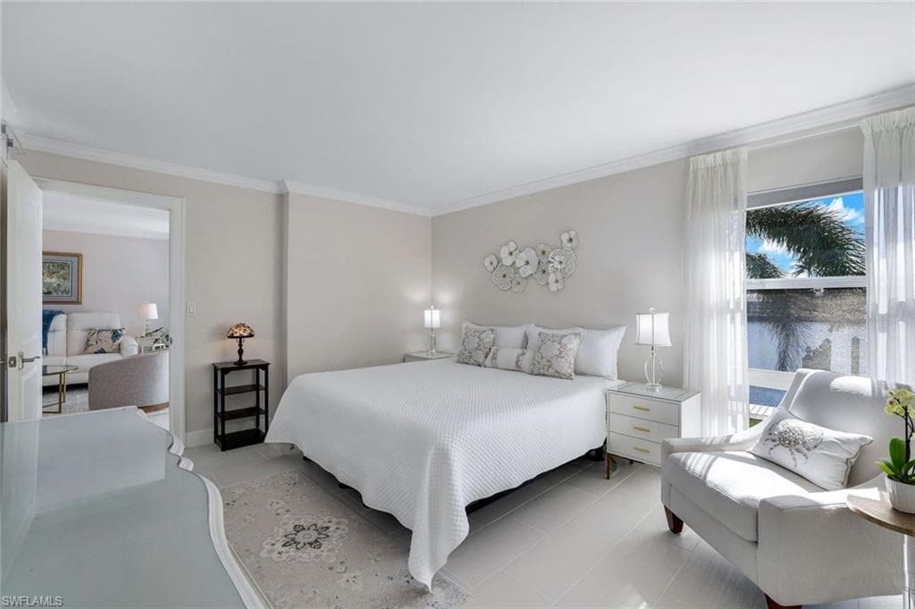 300 Park Shore Dr 1e, Naples, Fl 34103-17