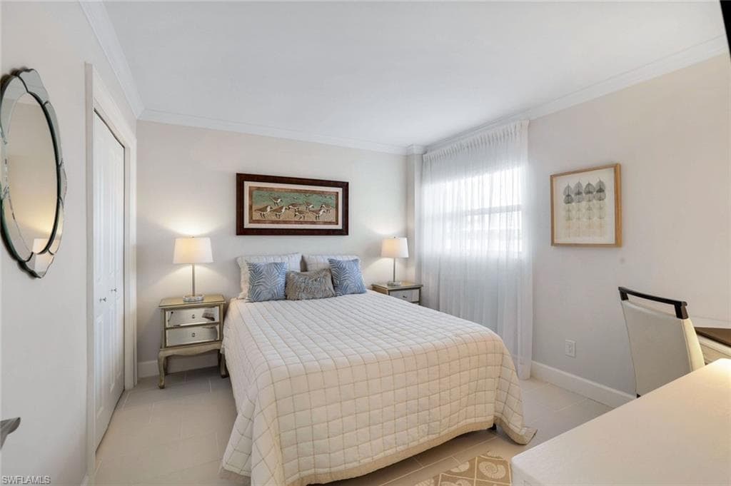300 Park Shore Dr 1e, Naples, Fl 34103-21