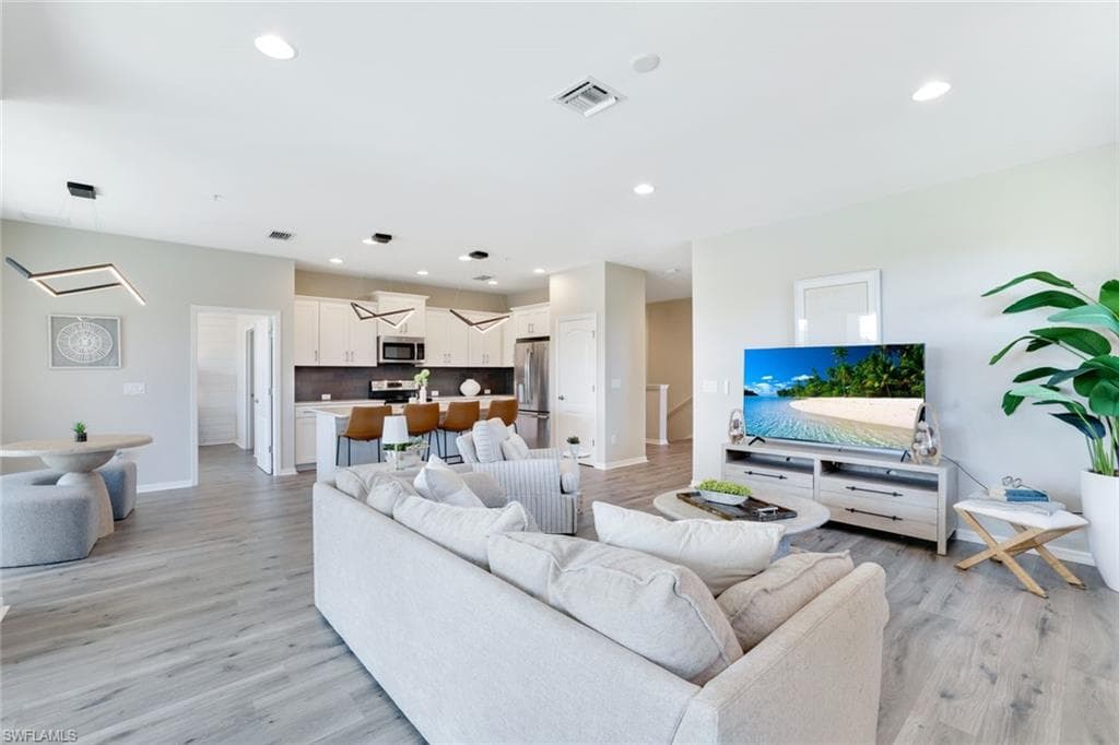 2344 Sheen Ln 305, Naples, FL 34120-8