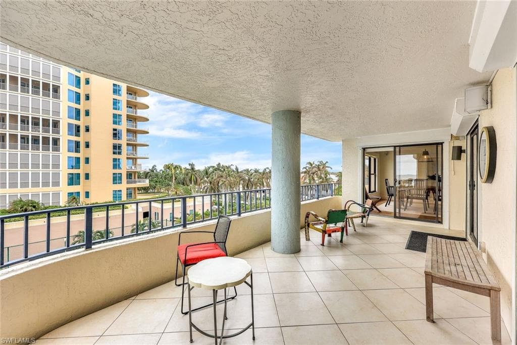 4451 Gulf Shore Blvd N 506, Naples, FL 34103-23