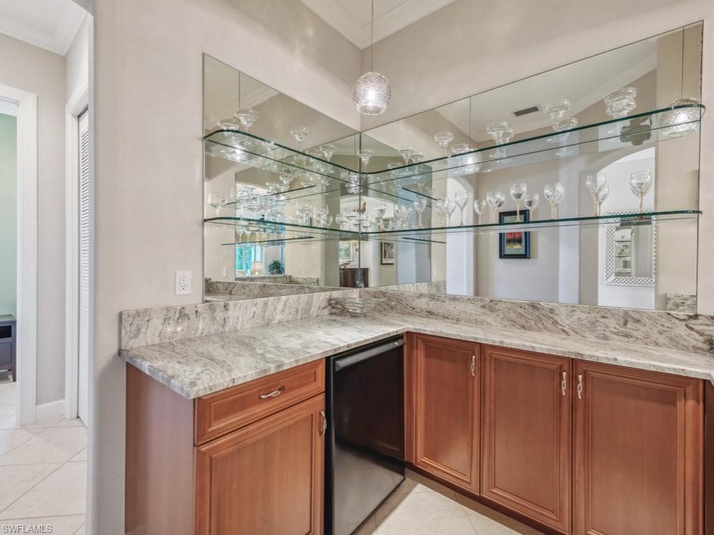8085 Players Cove Dr 201, Naples, FL 34113-17