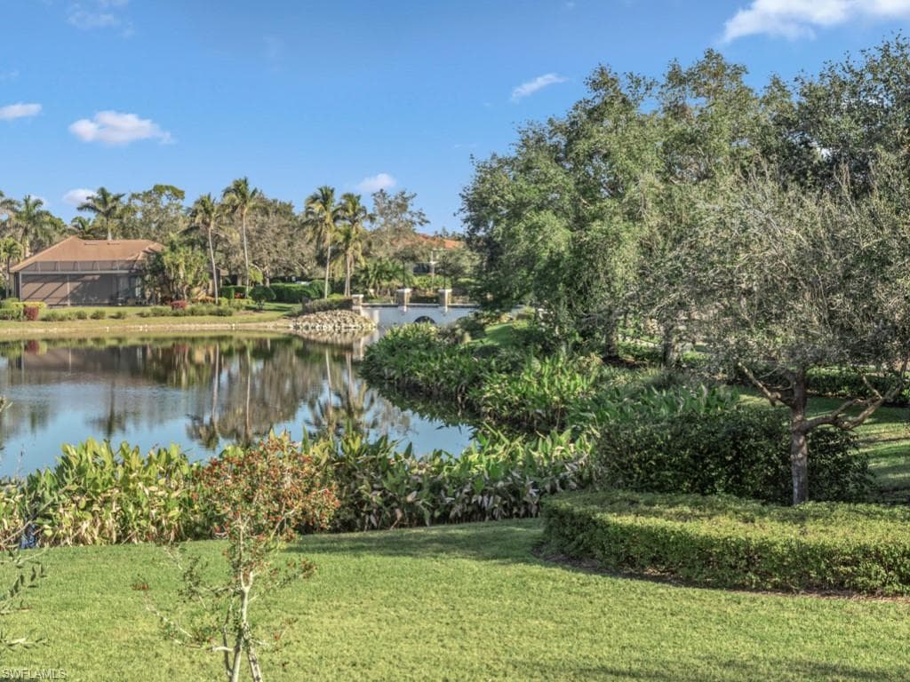 8085 Players Cove Dr 201, Naples, FL 34113-37
