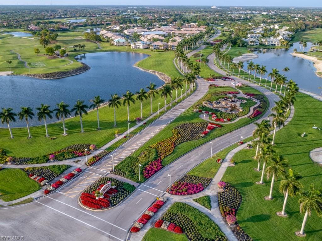 8085 Players Cove Dr 201, Naples, FL 34113-41