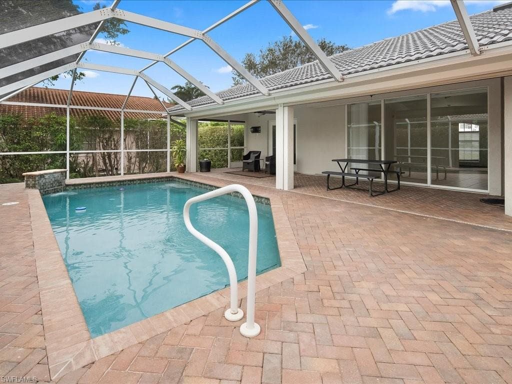 1345 Whiteheart Ave, Marco Island, FL 34145-28