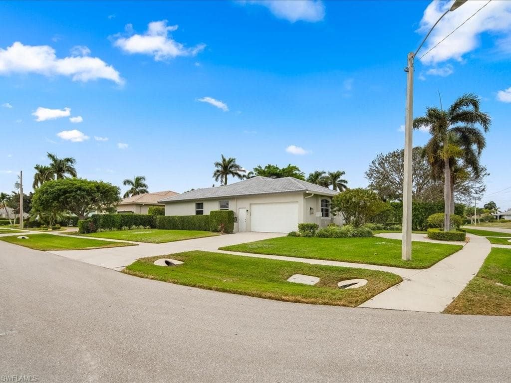 1345 Whiteheart Ave, Marco Island, FL 34145-29