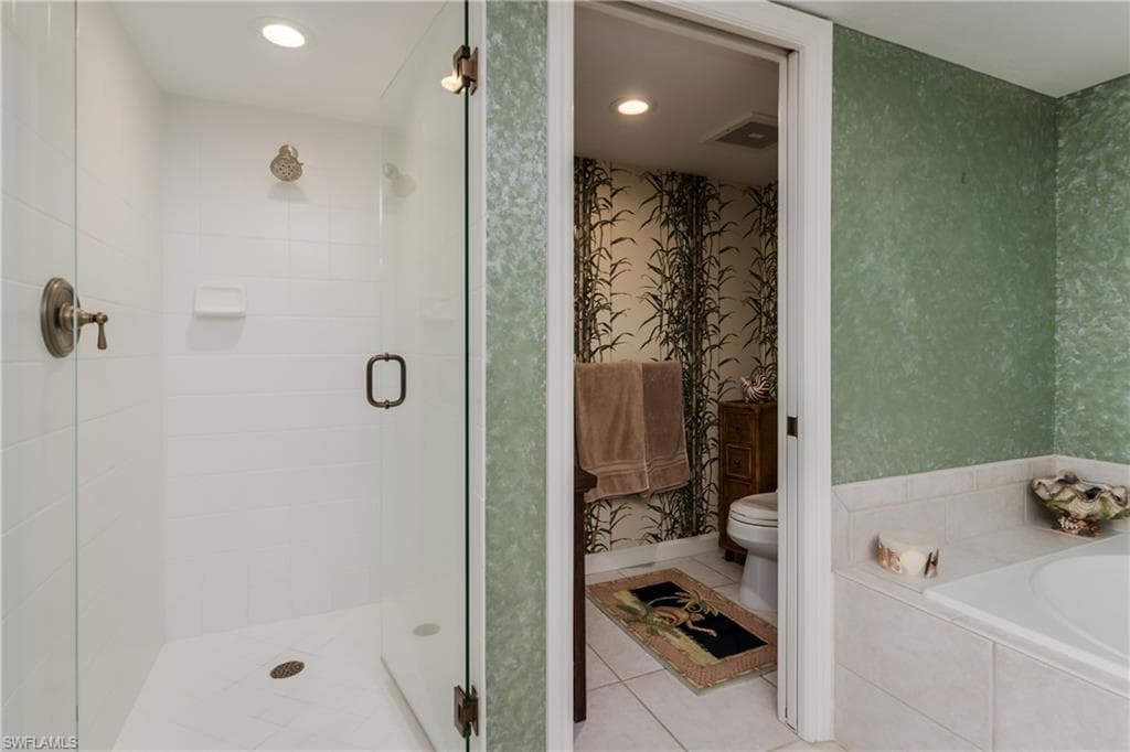 6849 Grenadier Blvd 2203, Naples, FL 34108-26