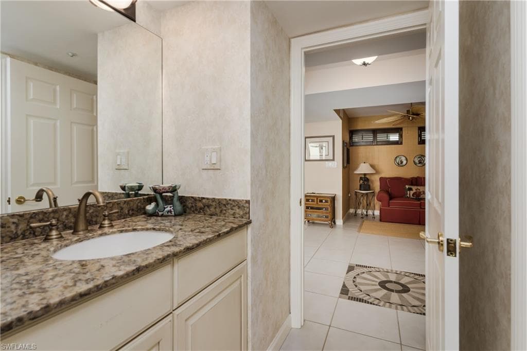 6849 Grenadier Blvd 2203, Naples, FL 34108-27