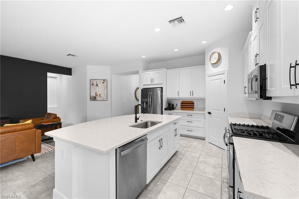 19657 Estero Pointe Ln, Fort Myers, FL 33908-13