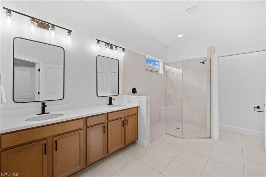 19657 Estero Pointe Ln, Fort Myers, FL 33908-23