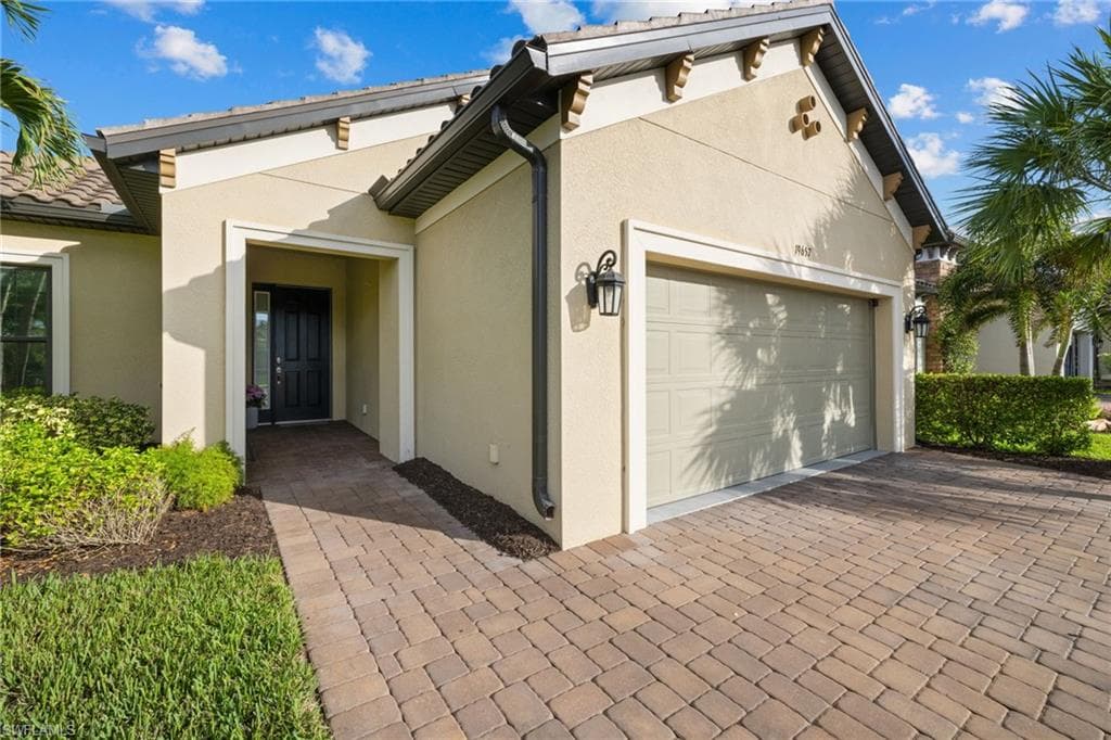 19657 Estero Pointe Ln, Fort Myers, FL 33908-37