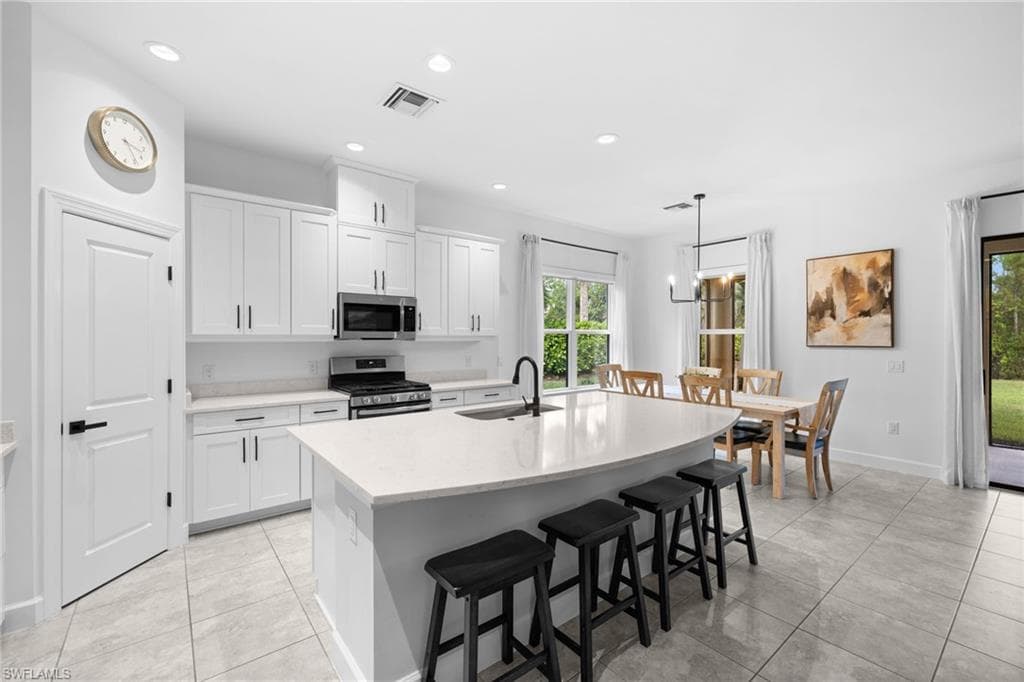 19657 Estero Pointe Ln, Fort Myers, FL 33908-6