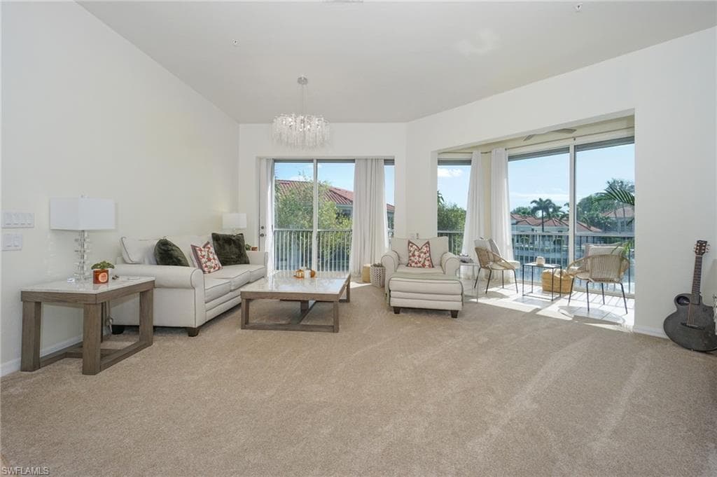 800 L Ambiance Cir 8-202, Naples, FL 34108-9
